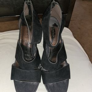 n by Nicole Miller Black Velvet Chunky Strap Heel Sz 9M